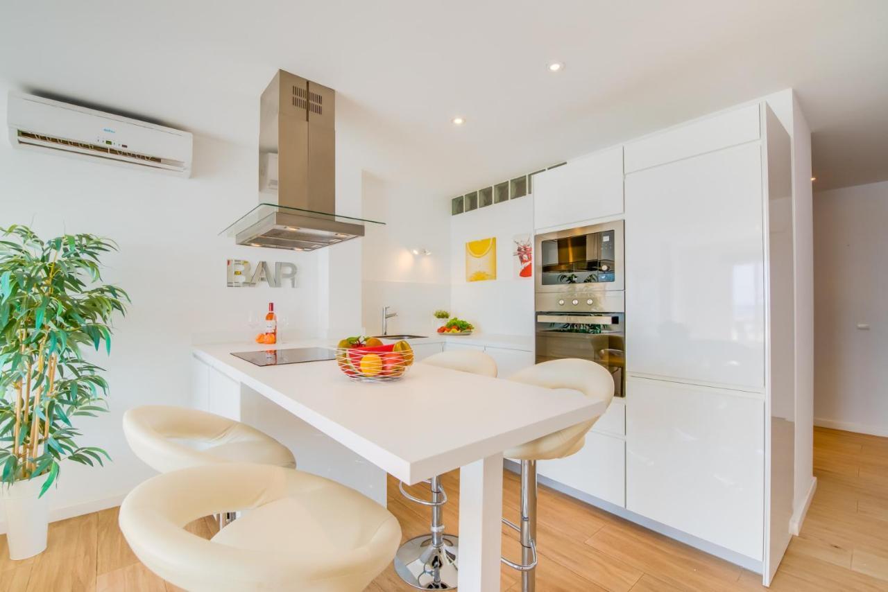 Ideal Property Mallorca - Blue Attic Beach อัลกูเดีย ภายนอก รูปภาพ